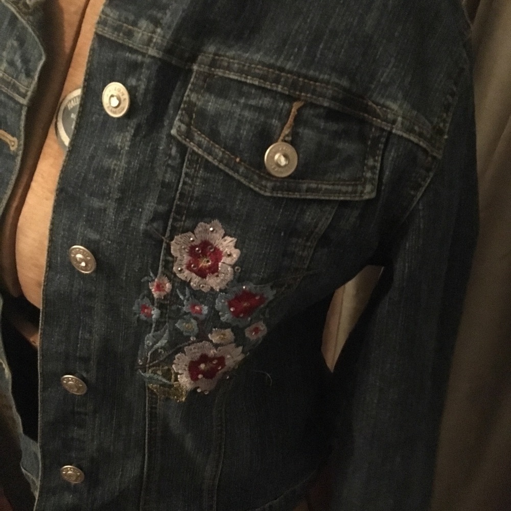 Arizona Embroidered Jean Jacket - Picture 2 of 4